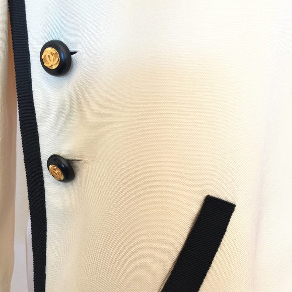 CHANEL IVORY GROSGRAIN TRIMMED TUNIC - Picture 2 of 8